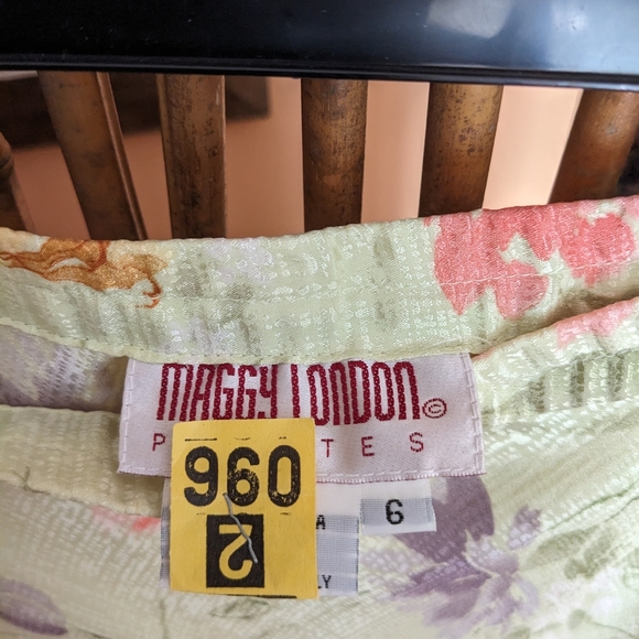 Maggy London Petites Silk Suit 6 - Picture 5 of 15